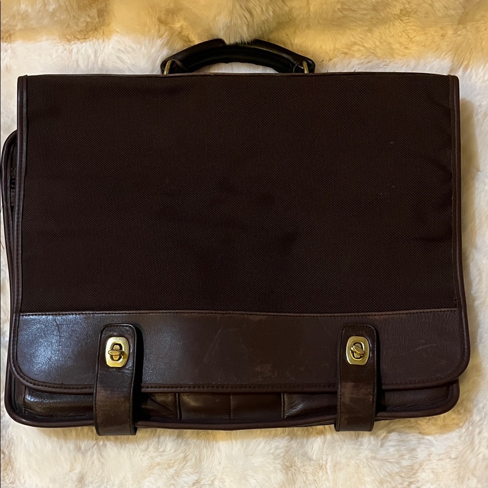 Coach Elegant Brown Leather Briefcase